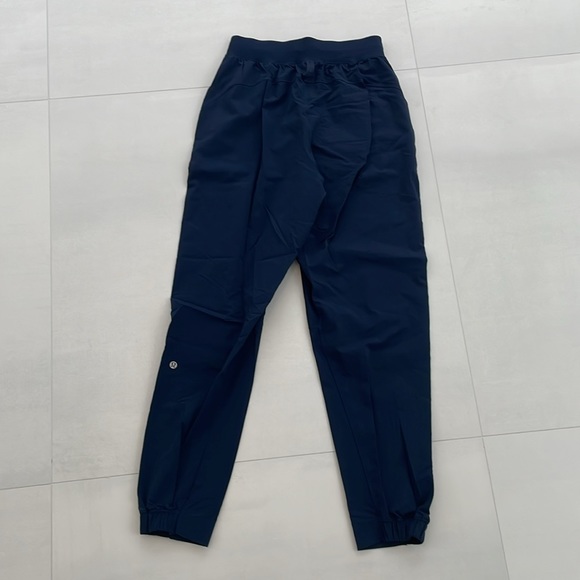 Lelulemon License to Train High-Rise Pant Jogger Navy Sz 2 - Picture 8 of 8